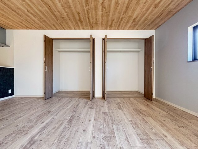 山川の居間・リビング|リビング収納も充実