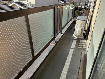 【バルコニー】 | ロイヤル八尾 | 開放的で明るい空間を演出してくれるバルコニーです