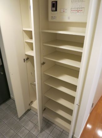 【玄関】レジデンス三宿 