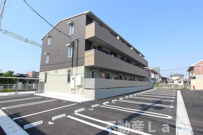 Ｇｒａｃｅ・Ｃａｌｍｅ