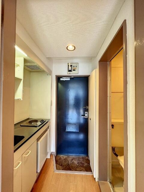 T'sフラット柴又の玄関