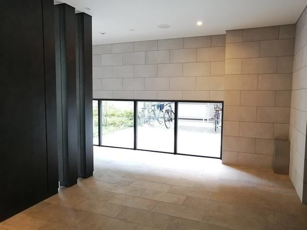 レジュールアッシュOSAKA新深江のロビー