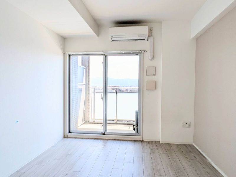 レジュールアッシュOSAKA新深江の洋室