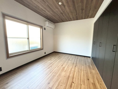 【洋室】 | メゾン高槻2号棟