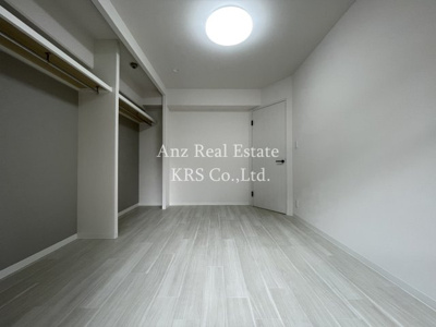 【洋室】 | アルカディアイン | 洋室には窓もあります