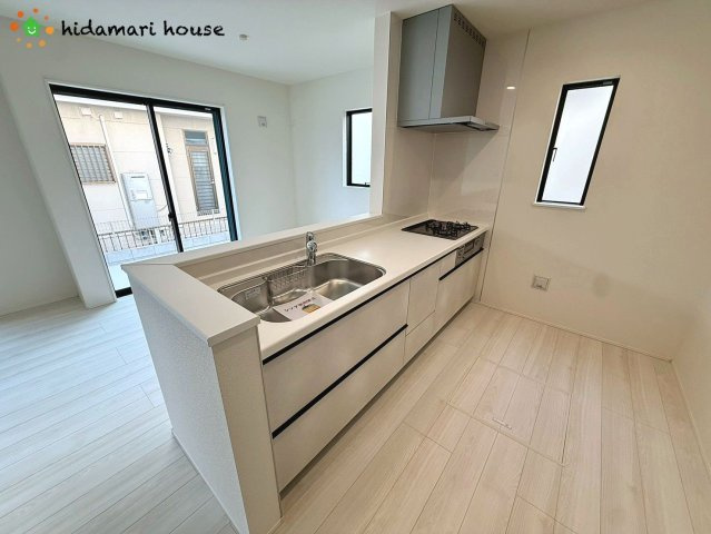 北本市本宿7丁目　第1期　リナージュ01のキッチン