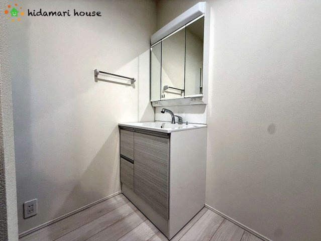 北本市本宿7丁目　第1期　リナージュ01の独立洗面台