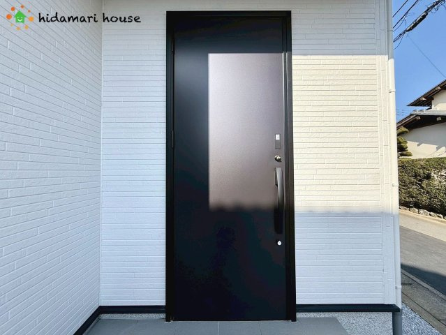 北本市本宿7丁目第1期　新築戸建　リナージュ01の玄関