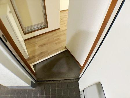 第二松風マンションの玄関