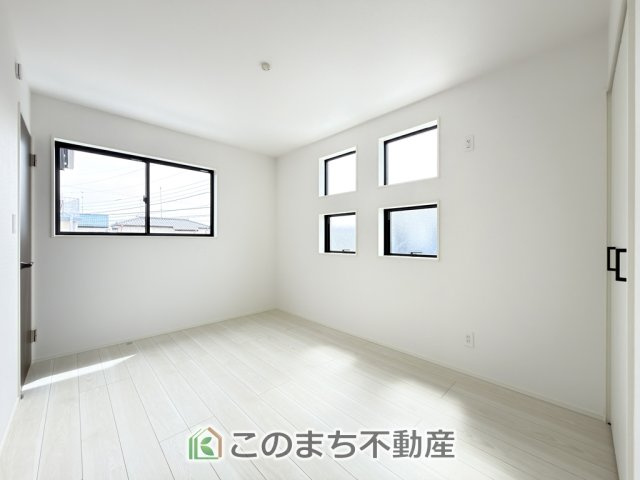 グラファーレ宇都宮市雀の宮5期の洋室