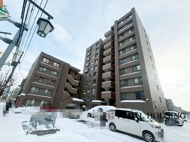 【外観】 | ファミール豊平公園ステーションガーデン | 流行に左右されず、将来にわたって価値が継続する「上質」な佇まい。おしゃれな雰囲気や自然の潤い、親しみやすさといった暮らしを豊かにしてくれる住空間です。
