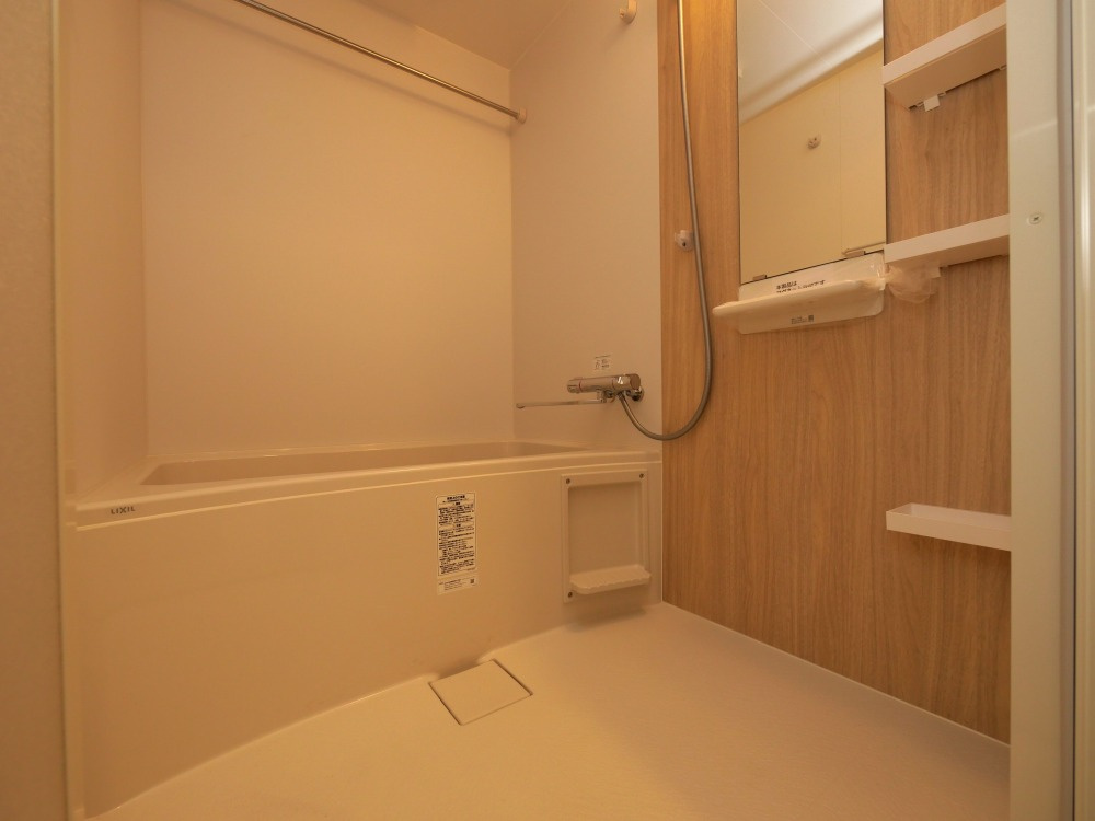 セレニテ夕陽丘エクラの浴室