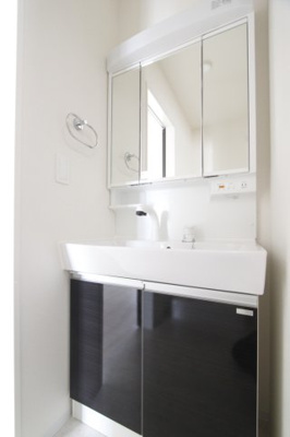 【独立洗面台】 | porte bonheur ふたかみ | 独立洗面化粧台が付いています