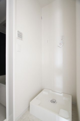 【洗面所】 | porte bonheur ふたかみ | 室内洗濯機置場です