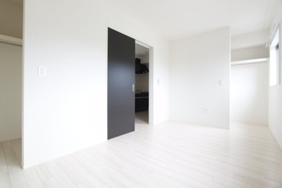 【洋室】 | porte bonheur ふたかみ | 明るい洋室です