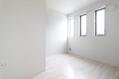 【洋室】 | porte bonheur ふたかみ | 落ち着いた色調の洋室です