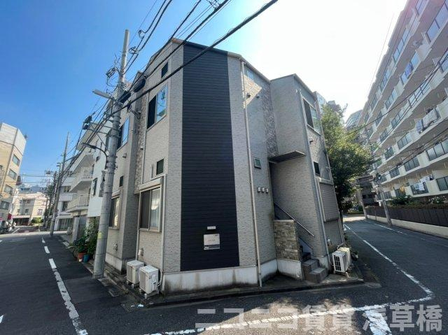 ミストラルの外観