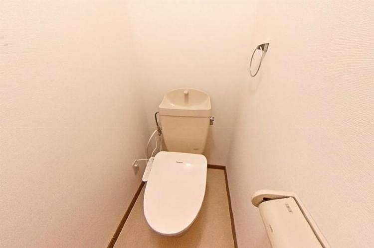 Y-ウエストツイチカのトイレ|ゆったりとした空間のトイレです