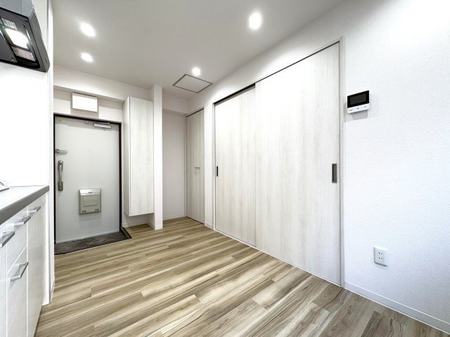 キャッスルマンション新小岩の玄関|ドキドキの新生活も、安心してスタート。ぴったりの住まいを見つけませんか？クランディアが一緒に住まい選びをサポートします‼　まずは、お気軽にお問合せください　＃クランディア