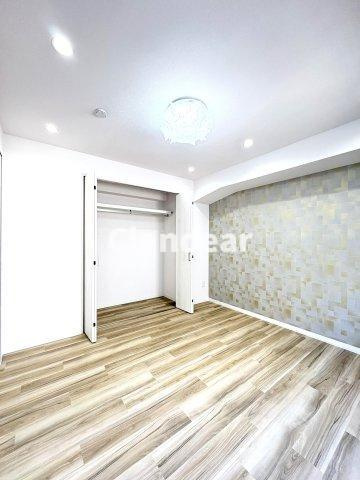 キャッスルマンション新小岩の洋室|ドキドキの新生活も、安心してスタート。ぴったりの住まいを見つけませんか？クランディアが一緒に住まい選びをサポートします‼　まずは、お気軽にお問合せください　＃クランディア