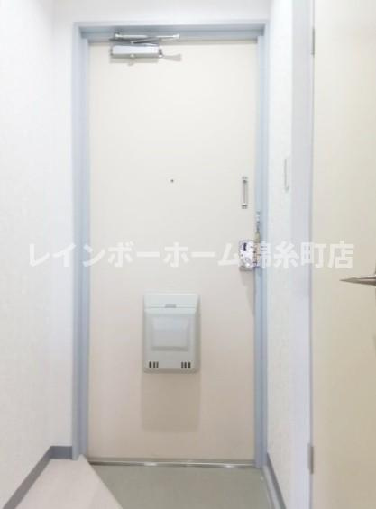 キャニオンクルーズの玄関|※別部屋参照写真となります。