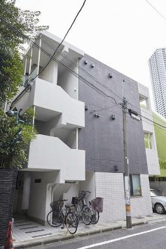 【外観】 | La fleche中野坂上 | 鉄筋コンクリート造のがっちりとした建物。