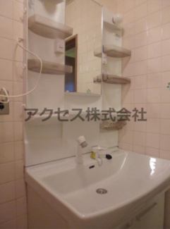 【独立洗面台】 | ※同建物別室、参考写真
独立洗面台になっております