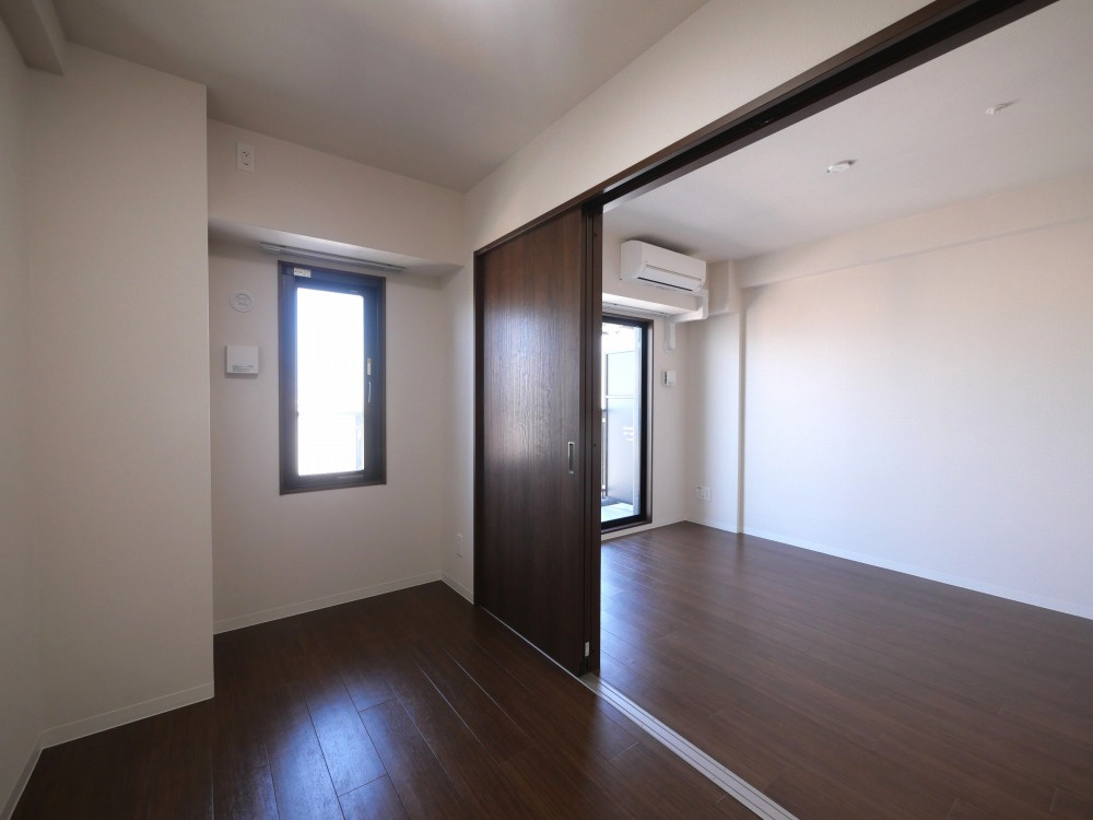 グランパシフィック東今里innovationの居間・リビング