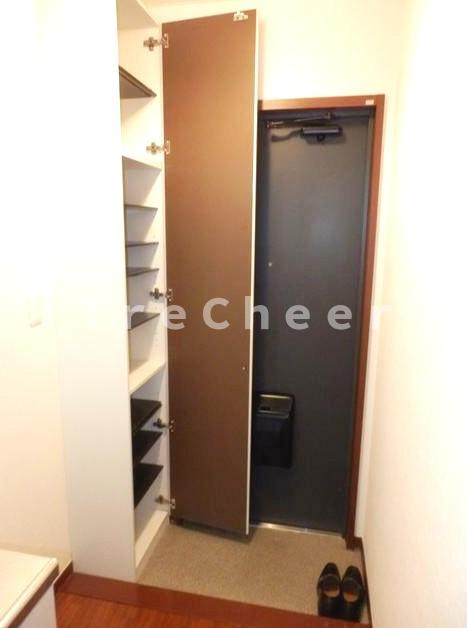 プレンソレイユの玄関