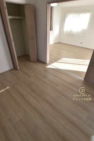 ハートフルタウン 　水戸市大塚町1905番　Aの前面道路含む現地写真|3台駐車可能です。同メーカー完成物件の内覧も、他の物件と合わせての現地ご案内も可能です！HPから、またお電話でも、お気軽にお問い合わせください。