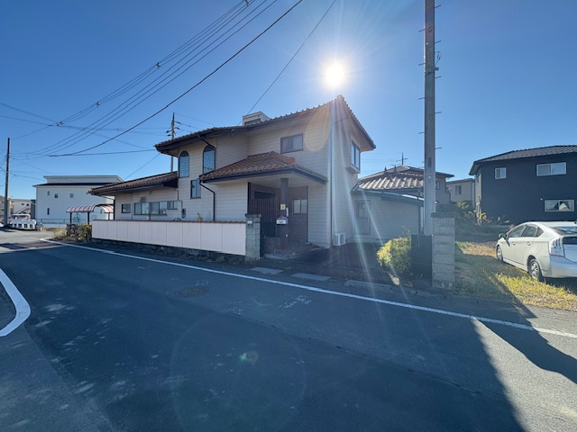 藤岡市本郷　中古1500の前面道路含む現地写真