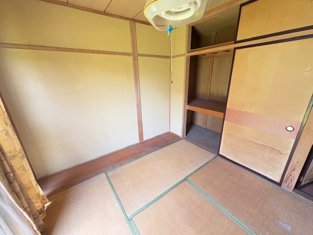 藤岡市本郷　中古1500の和室