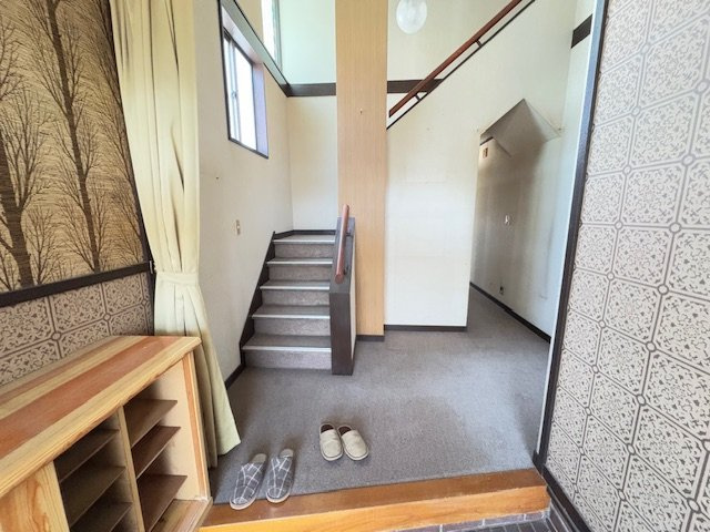 藤岡市本郷　中古1500の玄関