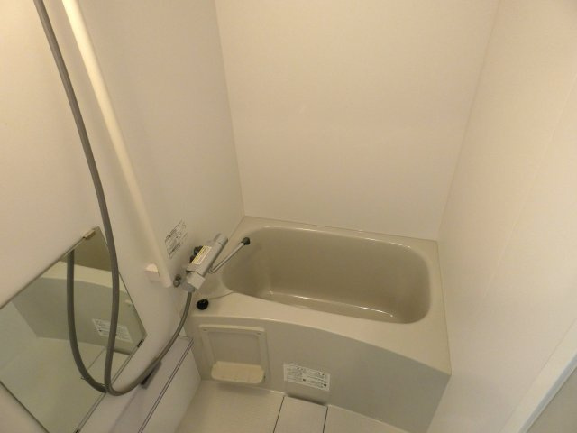 ラ・コリーヌヴィラＴＳの浴室|同仕様の別物件写真となります