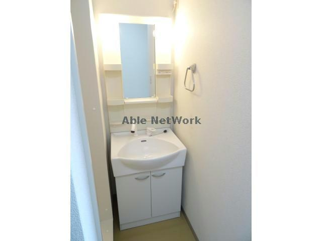 セレ・ＴＫハイツの独立洗面台|シャンプドレッサー