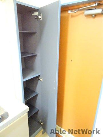 セレ・ＴＫハイツの玄関|シューズＢＯＸ