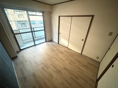 【洋室】 | ロイヤルハイツ松ヶ丘