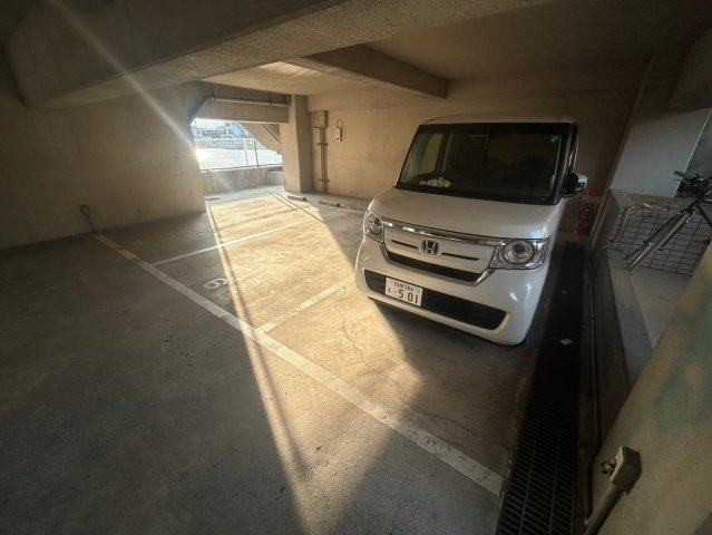 【駐車場】 | ロイヤルハイツ松ヶ丘