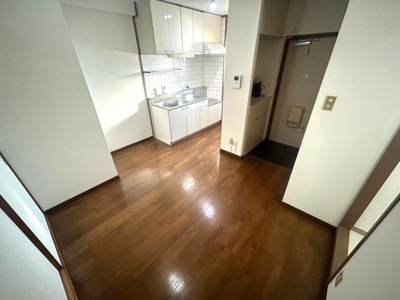 【居間・リビング】 | ロイヤルハイツ松ヶ丘