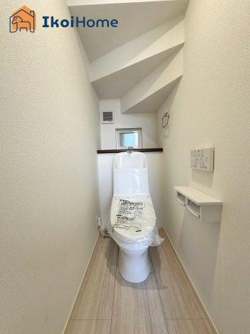 神戸市第4西区桜が丘東町4丁目　新築戸建のトイレ|同社施工事例です●年中無休：当日予約可●トイレが2か所あるので夜中も楽ちん。朝方のトイレ渋滞も安心