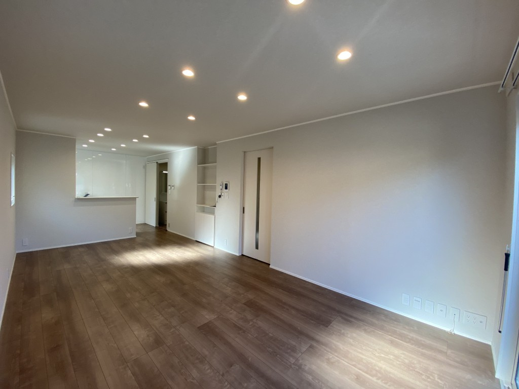 松ノ内町戸建 南側の内装