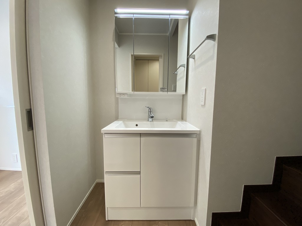 松ノ内町戸建 南側の洗面所