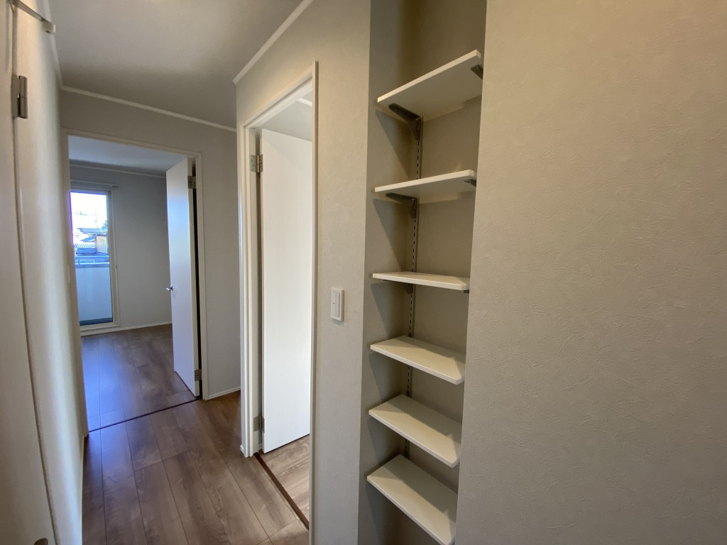 松ノ内町戸建 南側の内装