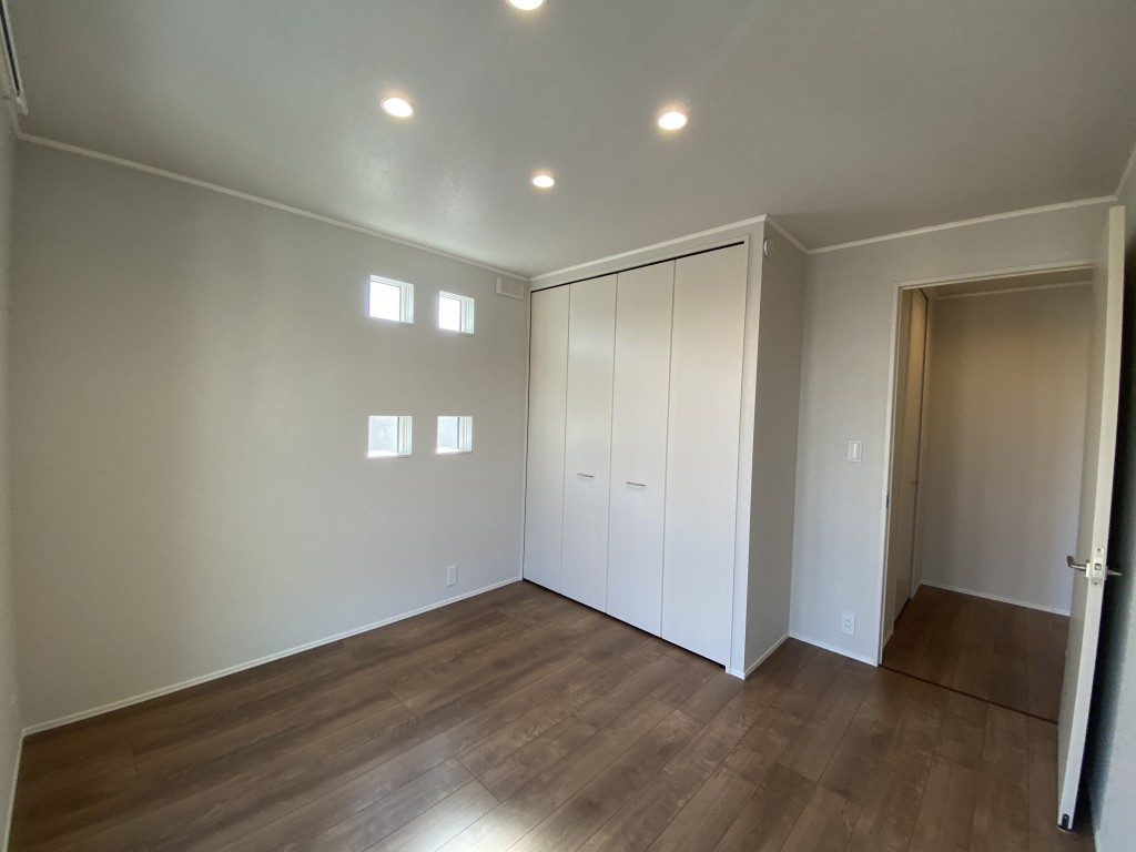 松ノ内町戸建 南側の居間・リビング