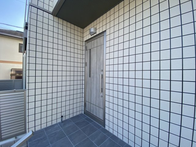 松ノ内町戸建 南側のエントランス