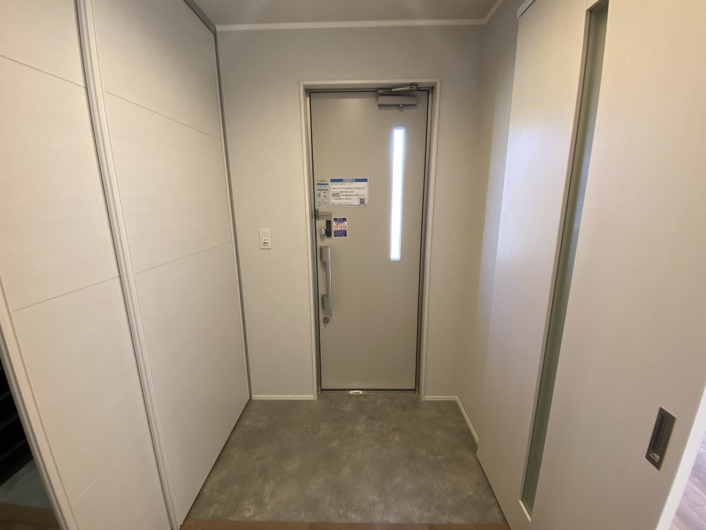 松ノ内町戸建 南側の玄関