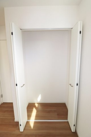 郡山市富久山町八山田字一本橋　　　  １号棟　　　明健小学校、明健中学区　の玄関|※同社施工例