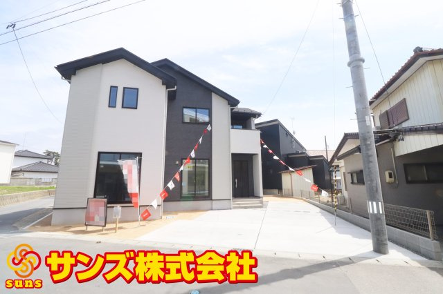 郡山市富久山町八山田字一本橋　　　  １号棟　　　明健小学校、明健中学区　の外観|北側から見た駐車場を含む外観