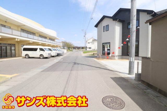 郡山市富久山町八山田字一本橋　　　  １号棟　　　明健小学校、明健中学区　の外観|北側前面道路