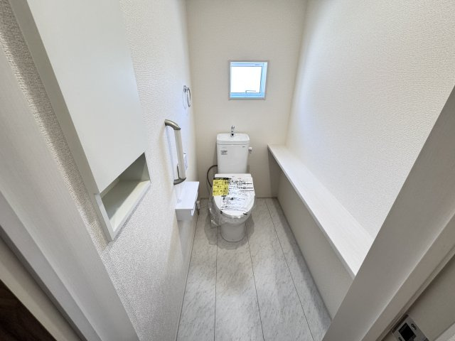新築　前橋市総社町植野　Blooming　Garden　4号棟のトイレ|　節水タイプのウォシュレット付きトイレ、水道料節約に一役買います！
